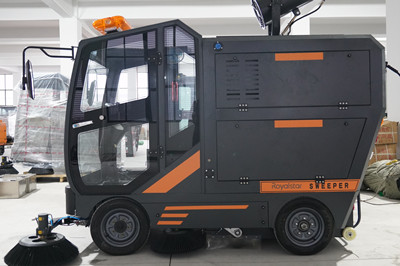 榮事達掃地機生產(chǎn)廠家 CAR220掃地機.jpg